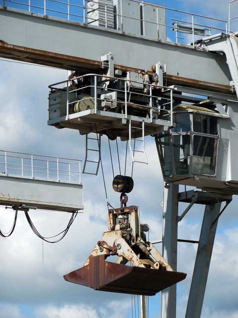 完全免费正版的在线短信电话轰炸机